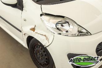 Peugeot 107 1.0 56.757 km Airco picture 21