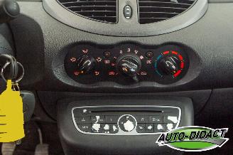Renault Twingo 1.2-16V Airco Dynamique picture 7