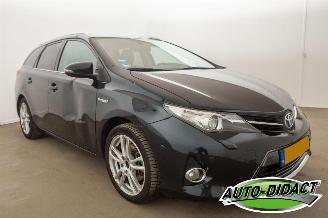 Toyota Auris Touring Sports 1.8 Hybrid Clima Navi Camera Pano Executive picture 2