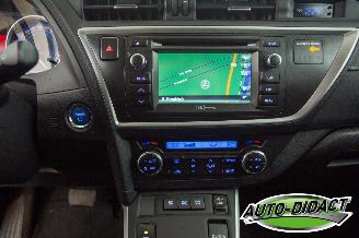 Toyota Auris Touring Sports 1.8 Hybrid Clima Navi Camera Pano Executive picture 11