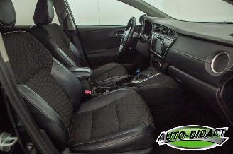 Toyota Auris Touring Sports 1.8 Hybrid Clima Navi Camera Pano Executive picture 21