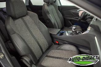 Peugeot 3008 1.2 Allure Open Pano Clima Navi Camera picture 18