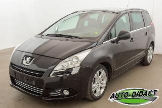 krockskadad bil auto Peugeot 5008 1.6 HDi Clima Leder Pano 7p. 2011/7