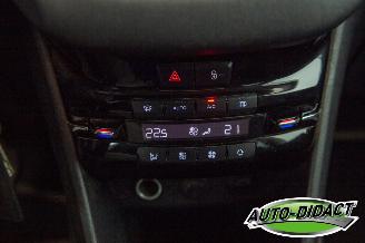 Peugeot 208 1.4 VTi Envy Clima picture 9