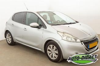 Peugeot 208 1.4 VTi Envy Clima picture 2