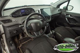 Peugeot 208 1.4 VTi Envy Clima picture 21