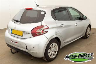 Peugeot 208 1.4 VTi Envy Clima picture 4