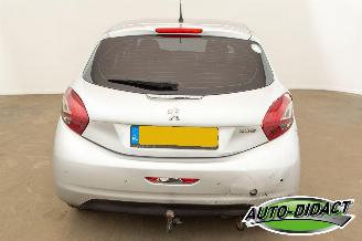 Peugeot 208 1.4 VTi Envy Clima picture 33