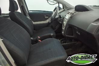 Toyota Yaris 1.3 VVTi Automaat Elek dak Clima Luna MMT picture 21