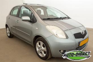 Toyota Yaris 1.3 VVTi Automaat Elek dak Clima Luna MMT picture 2