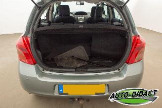 Toyota Yaris 1.3 VVTi Automaat Elek dak Clima Luna MMT picture 39