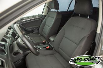 Volkswagen Golf 1.6 TDI Highline Clima Navi picture 27