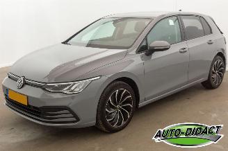 krockskadad bil auto Volkswagen Golf 1.0 TSI Life 44.389 km NAP Digi Dash Clima Navi 2022/11