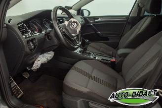 Volkswagen Golf 1.2 TSI Clima Connected Series picture 25