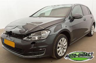 skadebil auto Volkswagen Golf 1.2 TSI Clima Connected Series 2016/3