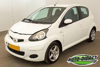 Avarii autoturisme Toyota Aygo 1.0-12V Airco 96.117 km NAP Comfort Navigator 2011/1