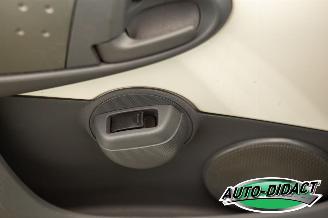 Toyota Aygo 1.0-12V Airco 96.117 km NAP Comfort Navigator picture 10