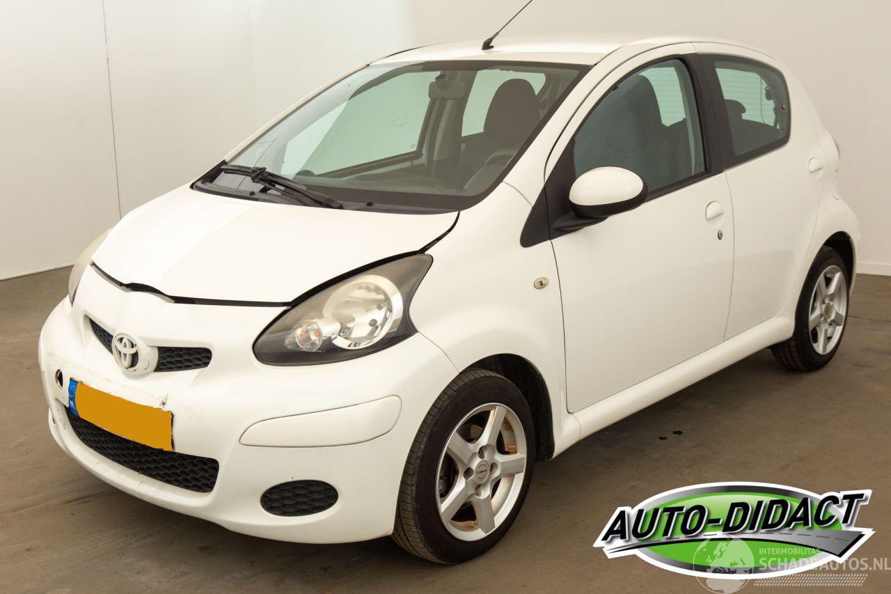 Toyota Aygo 1.0-12V Airco 96.117 km NAP Comfort Navigator