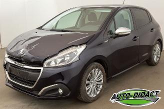 Avarii autoturisme Peugeot 208 1.2 Airco 124.822 km 2017/10
