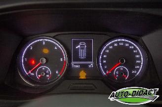 Volkswagen Transporter 2.0 TDI 66kw Motorschade picture 6