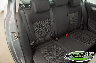 Volkswagen Golf 1.6 TDI BlueMotion Clima picture 18