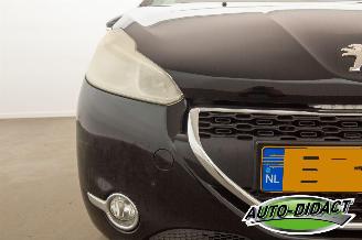 Peugeot 208 1.2 VTi Clima Navi Envy picture 29