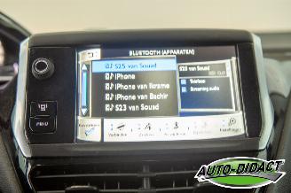 Peugeot 208 1.2 VTi Clima Navi Envy picture 8