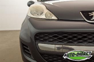 Peugeot 107 1.0-12V Airco Millesim picture 24