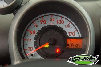 Peugeot 107 1.0-12V Airco Millesim picture 6