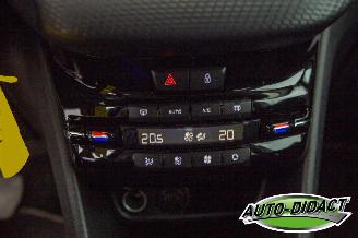 Peugeot 2008 1.2 Clima Navi 79.211 km Access picture 10