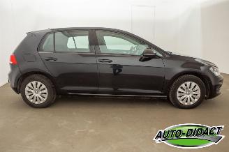 Volkswagen Golf 1.6 TDI Clima Navi Trendline picture 39