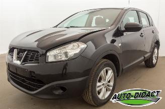 skadebil auto Nissan Qashqai 1.6 dCi Clima 2012/1