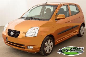 damaged passenger cars Kia Picanto 1.0 LXE X-tra 2005/4