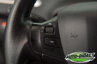 Peugeot 2008 1.2 Access Clima Navi picture 14