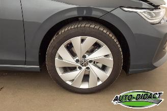 Volkswagen Golf 1.5 eTSI Automaat 34.921 km NAP Camera Life Edition picture 28