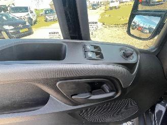 Iveco Daily 35D18H 3.0 300 Automaat picture 14