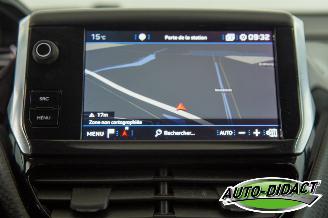Peugeot 2008 1.2 Access Clima Navi picture 7