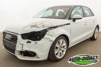 krockskadad bil auto Audi A1 1.6 TDI Airco Navi Ambition 2012/2