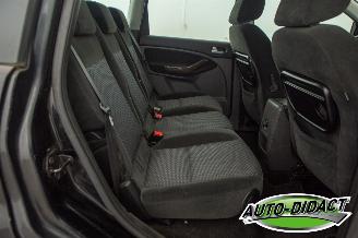 Ford C-Max 1.6-16V Clima Ghia picture 22