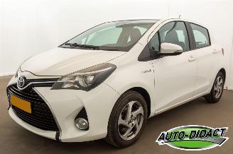 Vaurioauto  passenger cars Toyota Yaris 1.5 Hybrid Automaat Clima 2017/6