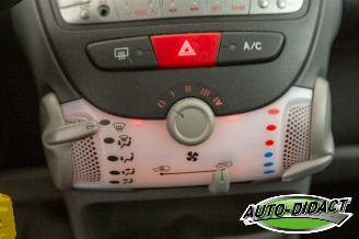 Peugeot 107 1.0-12V Airco 30.711 km NAP Sublime picture 8