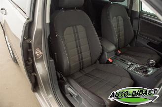 Volkswagen Golf 1.6 TDI Automaat Clima Navi Trendline picture 21