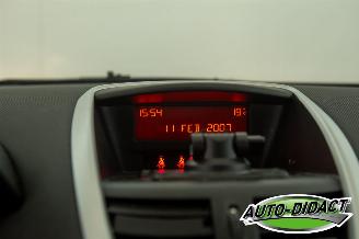Peugeot 207 1.6 VTi Automaat Clima XS picture 7