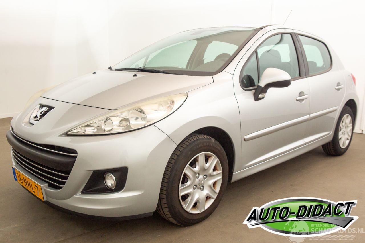 Peugeot 207 1.6 VTi Automaat Clima XS