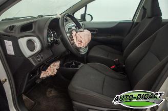 Toyota Yaris 1.5 Full Hybrid Automaat Navi Camera picture 26