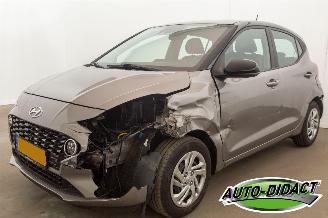 krockskadad bil auto Hyundai I-10 1.0 Airco 43.625 km NAP Comfort 2022/3
