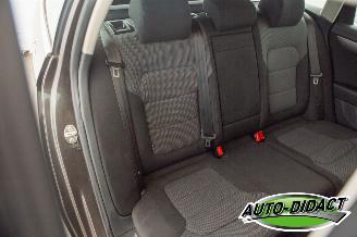 Volkswagen Passat 1.6 TDI Navi Clima Highline BlueMotion picture 23