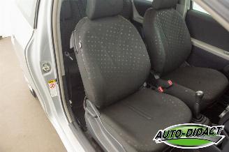 Toyota Yaris 1.0 VVTi Airco picture 18