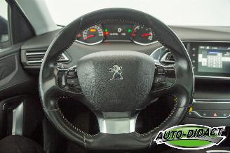 Peugeot 308 1.6 Active Clima Navi Camera Pano picture 5