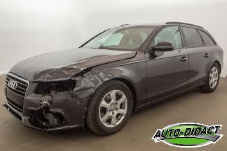 uszkodzony samochody osobowe Audi A4 2.0 TDI Airco Attraction 2011/6